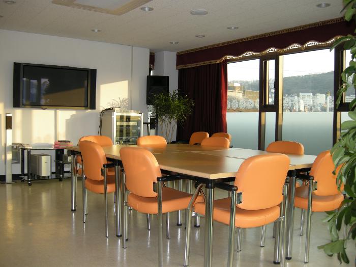 �ں�����