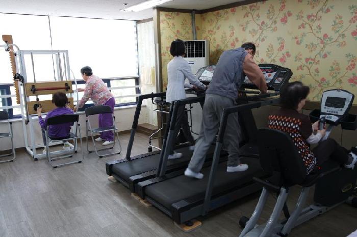 �����̳��κ�������