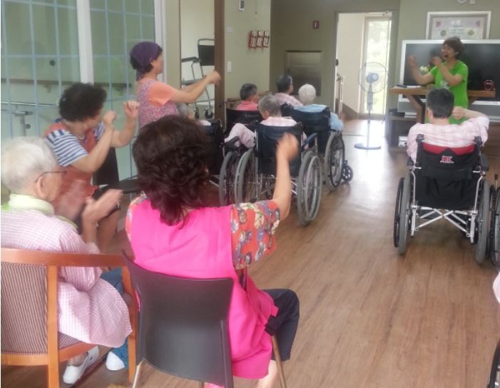 �������