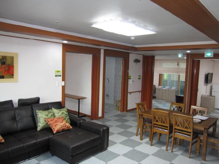 (��)û�� �ϴ�ä